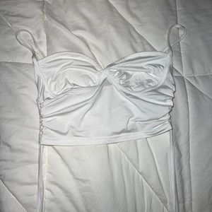White crop top never worn